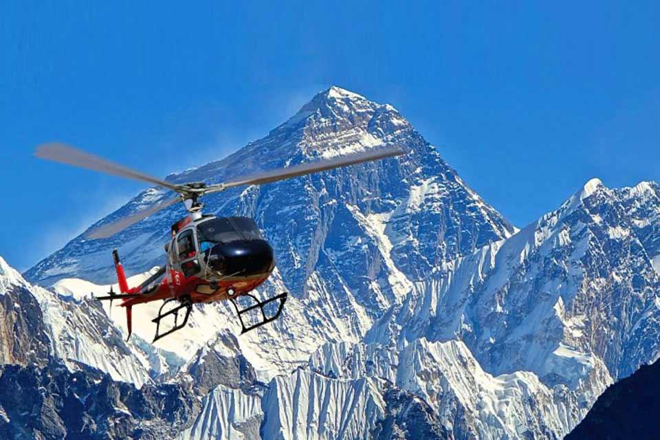 Will I Suffer from Altitude Sickness on Helicopter Tours in Nepal?